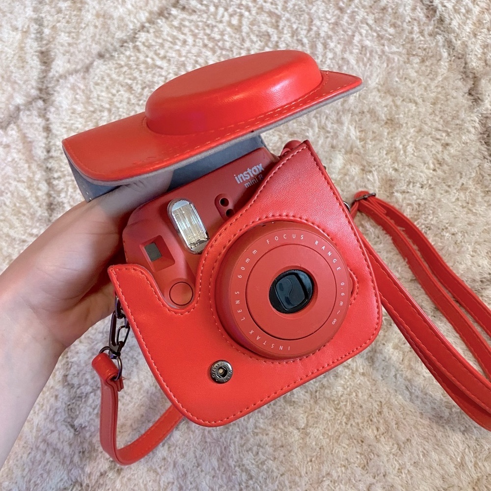 Raspberry Polaroid Instax Mini & Case